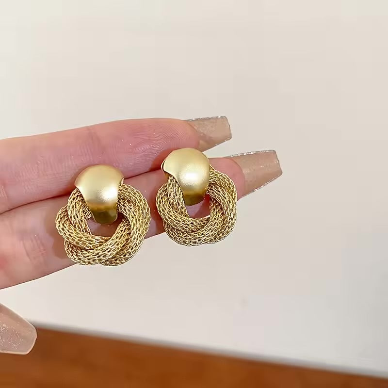 Vintage Metallic Twisted Weaving Round Circle Dangle Earrings