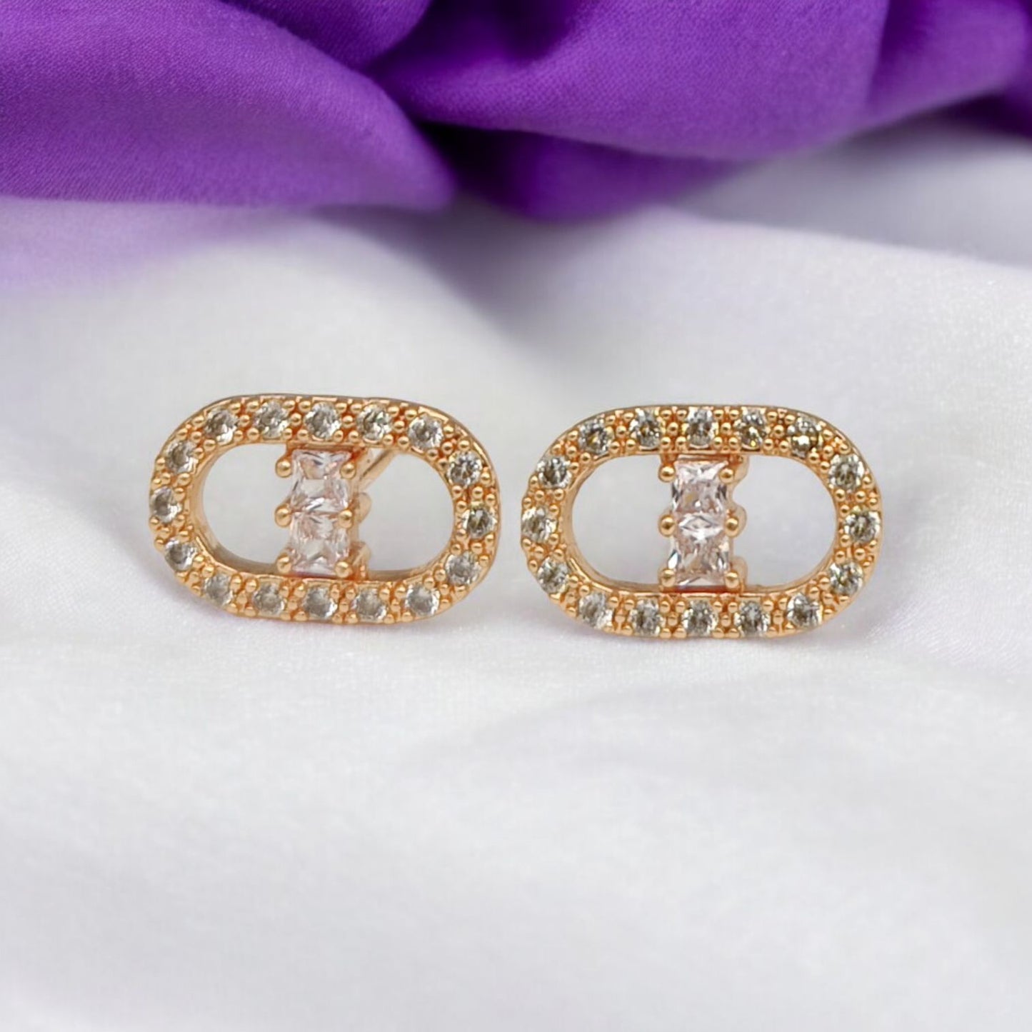 Glitzy Gold Drops
