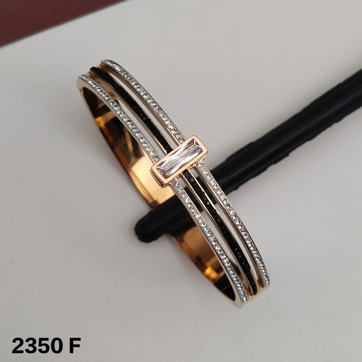 Stylish party wear bracelet