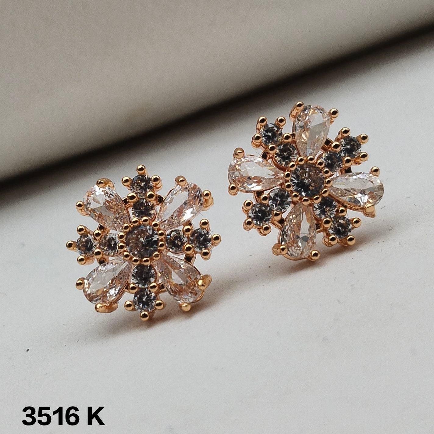 Circular Cubic Zirconia Studs
