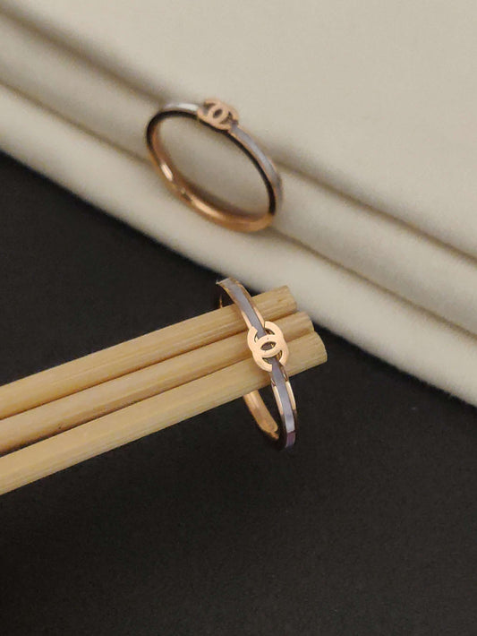 WELLINGTON GOLD RING