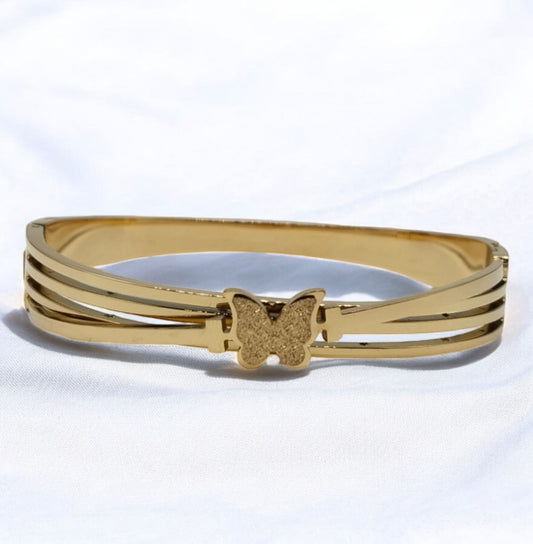 Gold butterfly bracelet